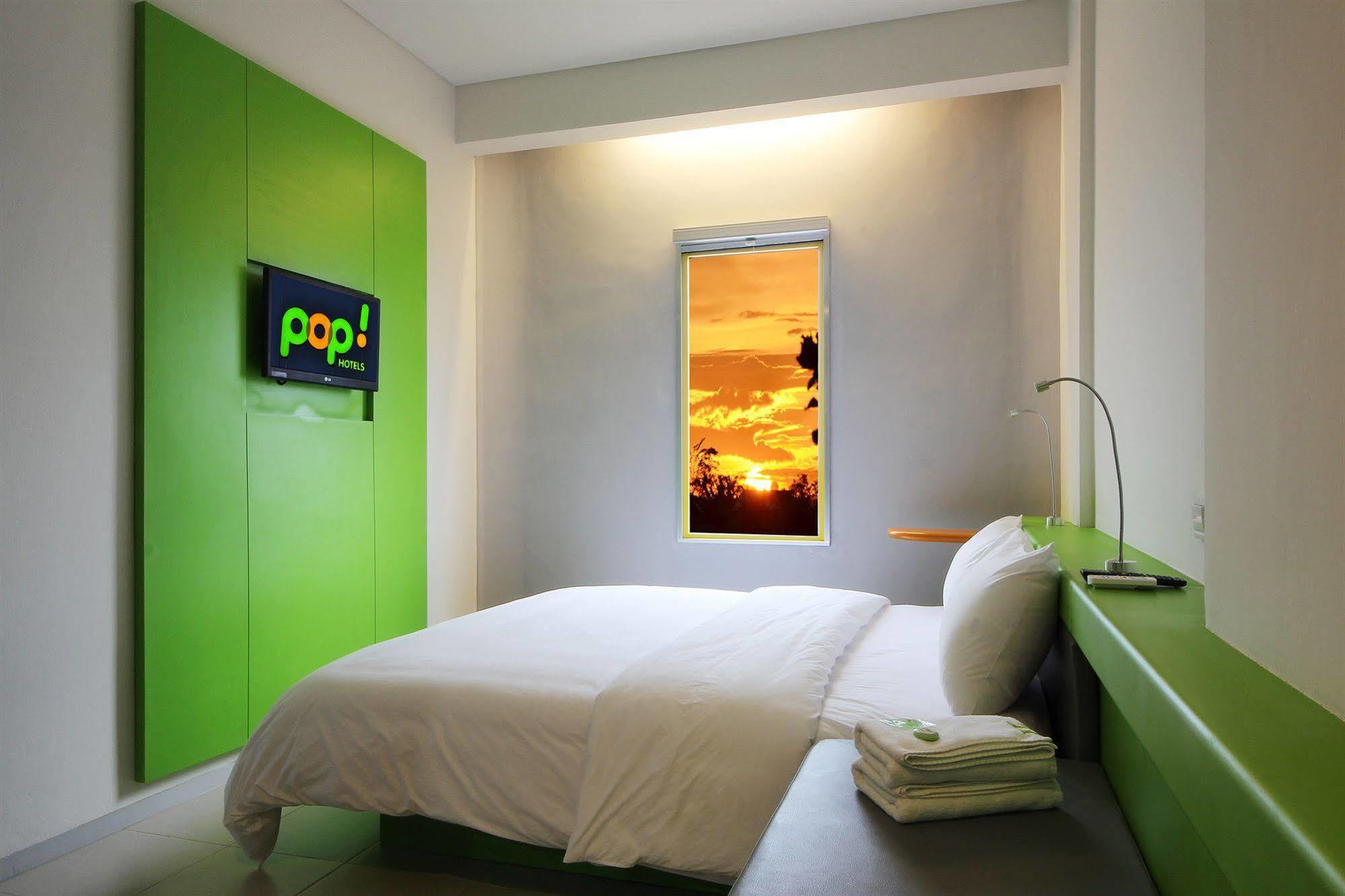 Pop! Hotel Airport Jakarta Tangerang Exterior photo